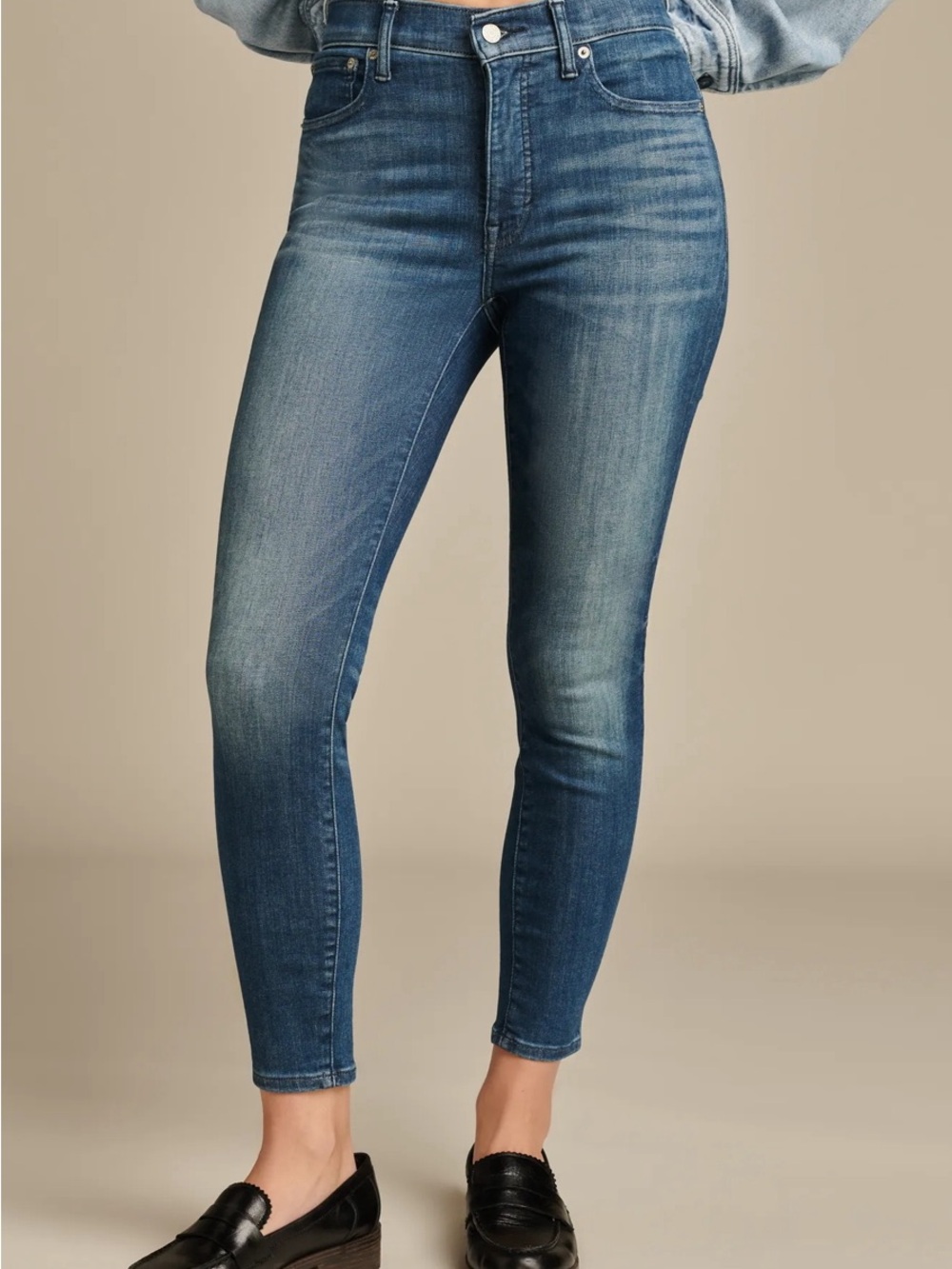 Lucky Brand Mid-Rise Skinny Jeans in Faded Blue Wash